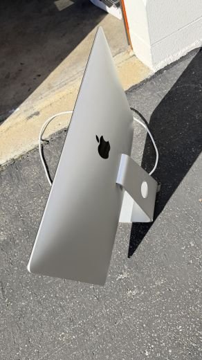 Slim Aluminum Computer Monitor